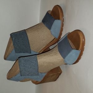New, Sorel Nadia Sandal, block heel, cinder grey ( a cool blue) size 7
